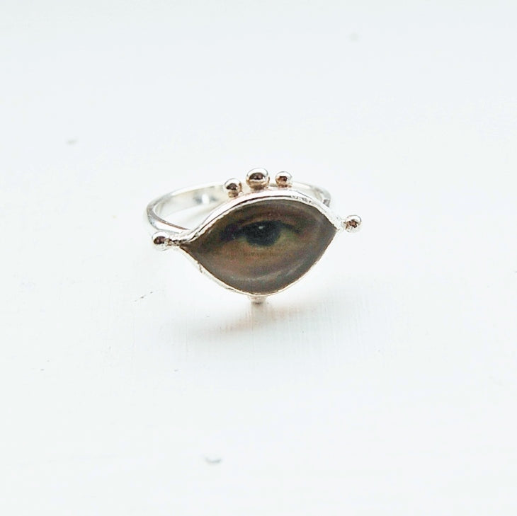 Lover's shop eye ring